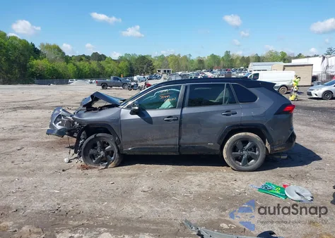 2021 Toyota Rav4 Hybrid Xse z USA, uszkodzony, nr VIN 2T3E6RFV2MW017668